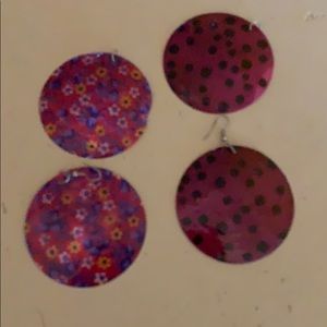 Delicate, shell-type earrings